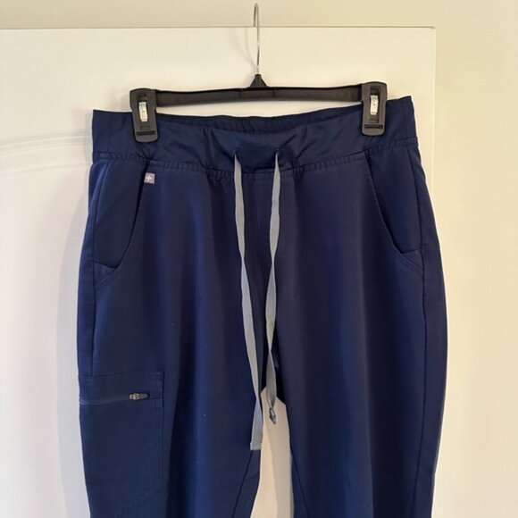 FIGS Scrub Joggers - Picture 3 of 5